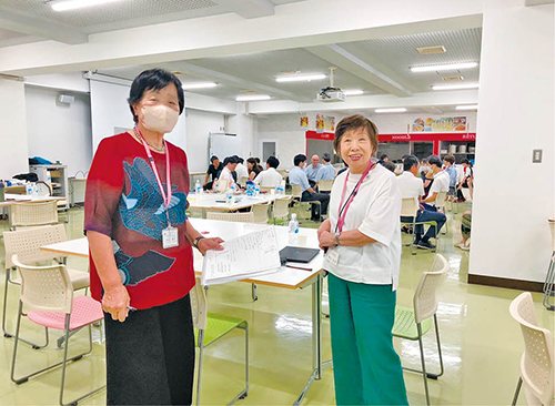 お手伝いの田島、市村会員